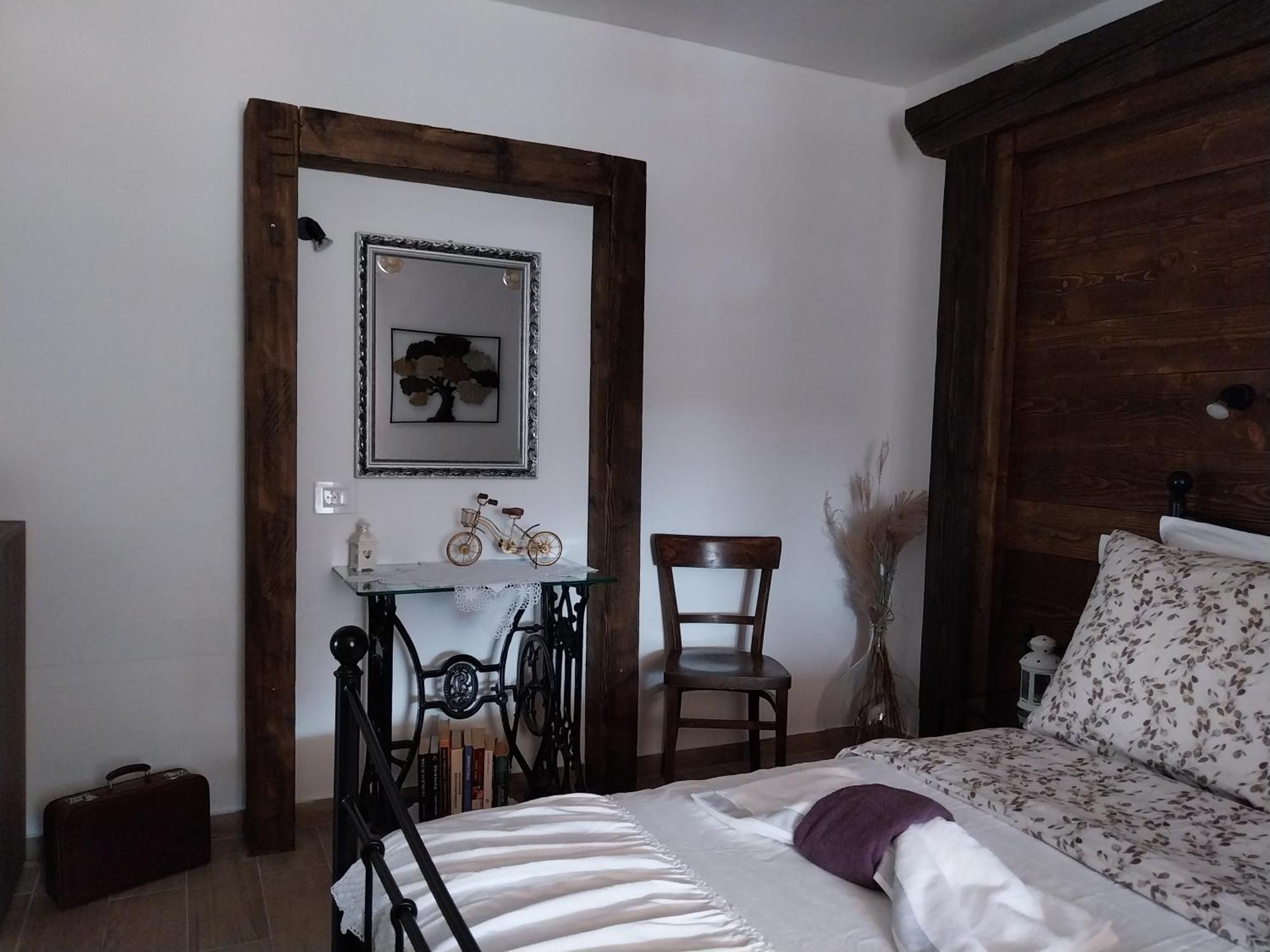 Apartment Ada Bed & Breakfast Gračac Buitenkant foto