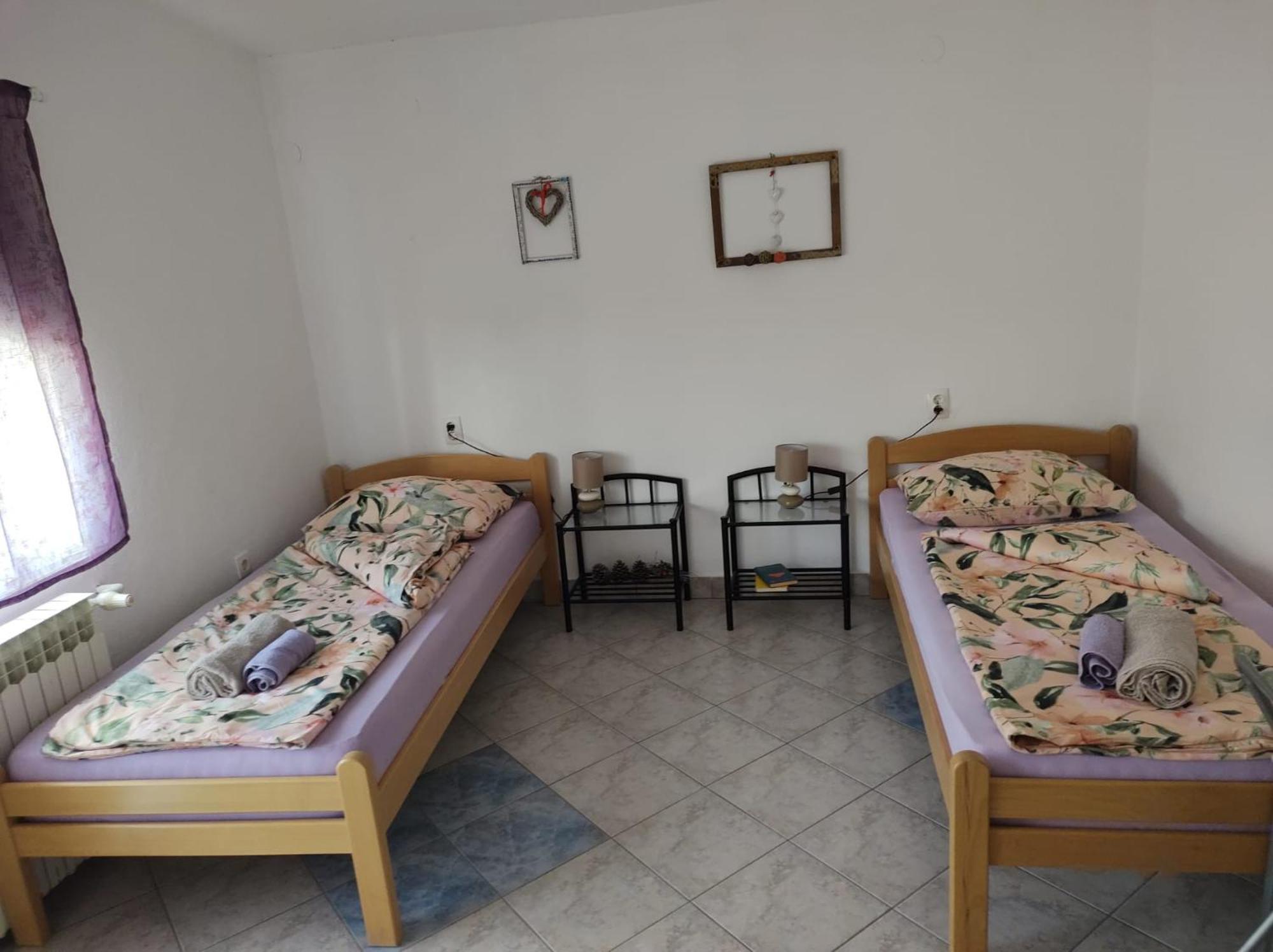Apartment Ada Bed & Breakfast Gračac Kamer foto