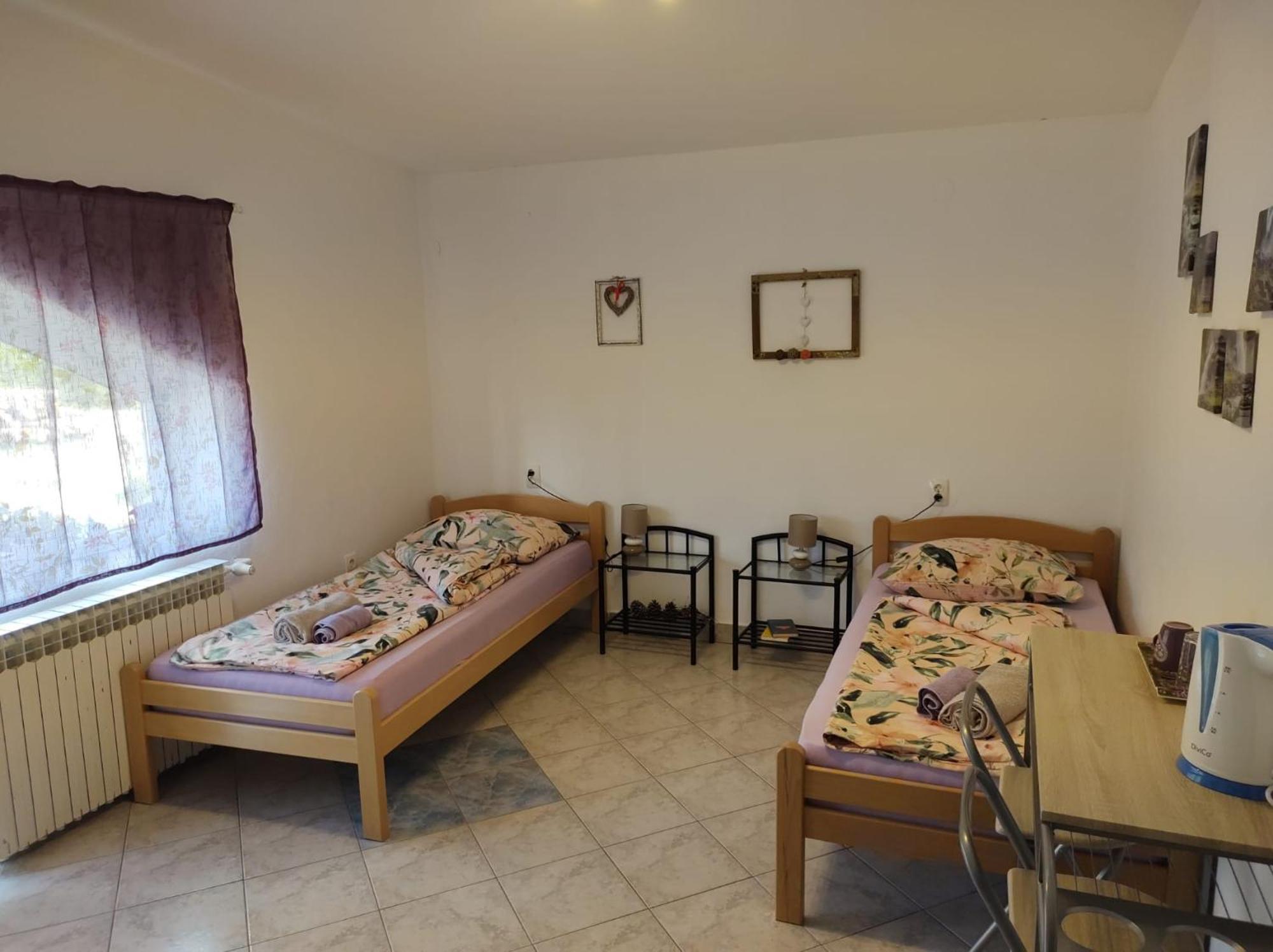 Apartment Ada Bed & Breakfast Gračac Kamer foto