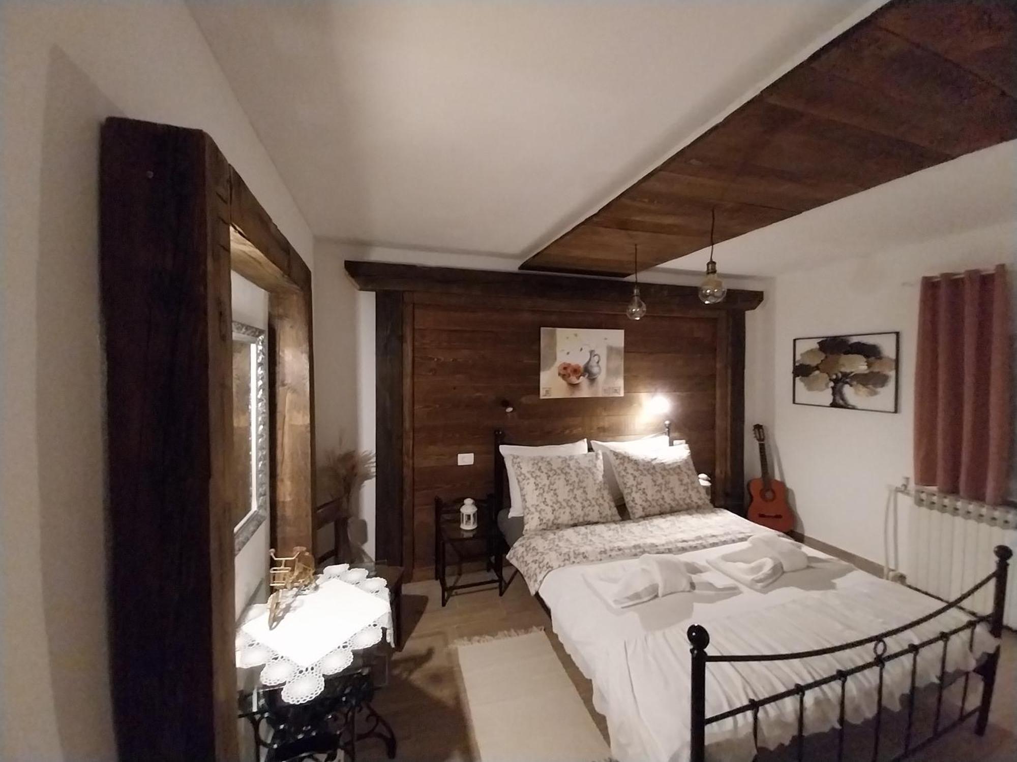 Apartment Ada Bed & Breakfast Gračac Kamer foto