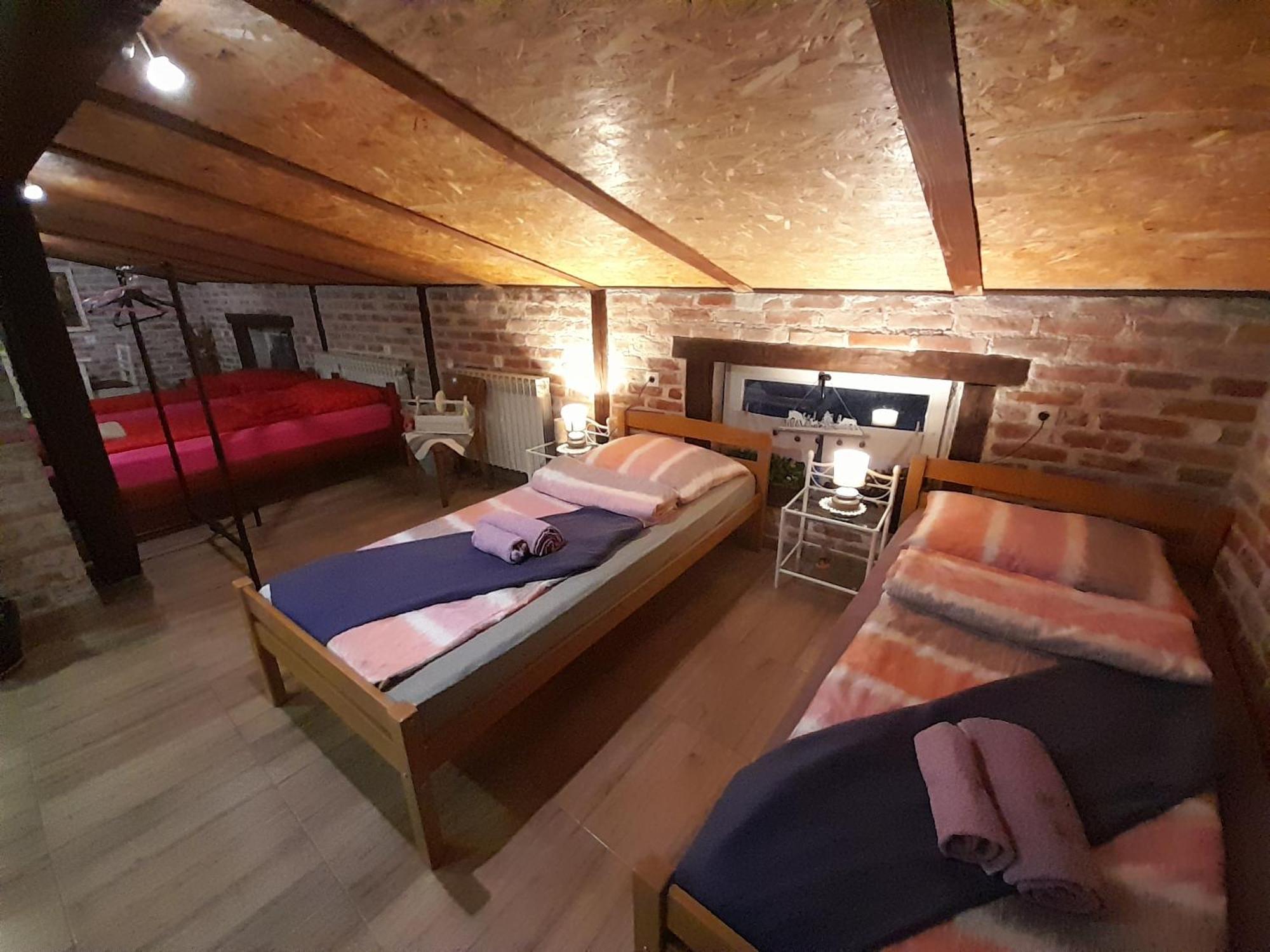 Apartment Ada Bed & Breakfast Gračac Kamer foto