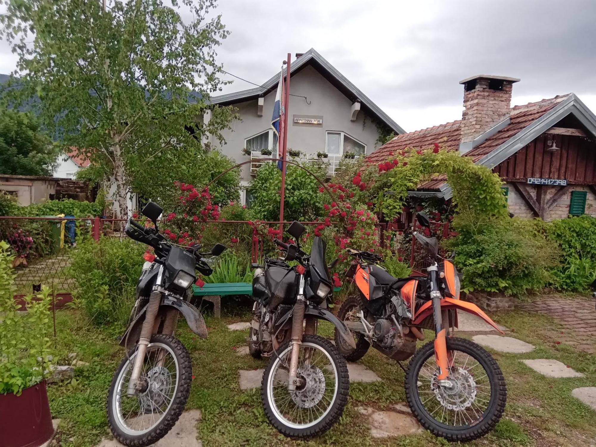 Apartment Ada Bed & Breakfast Gračac Buitenkant foto